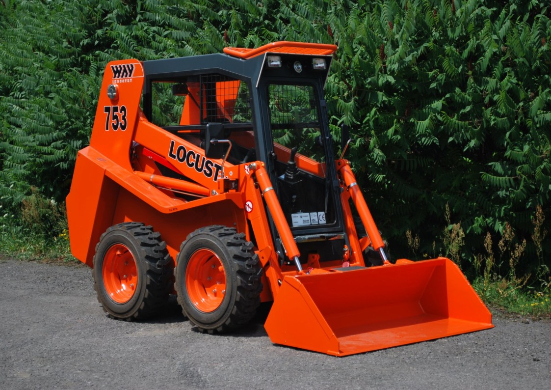 Malý nakladač Locust 753